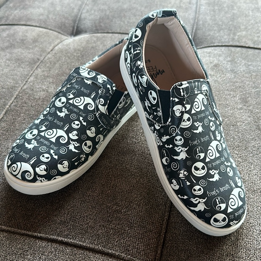 Monkey feet Slip Ons Nightmare Before Christmas Size 6-7Y